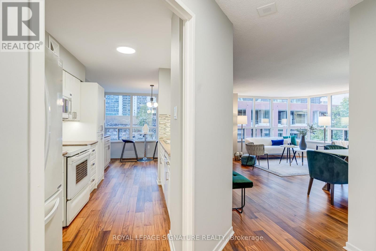 303 - 25 Maitland Street, Toronto, Ontario  M4Y 2W1 - Photo 4 - C12535604