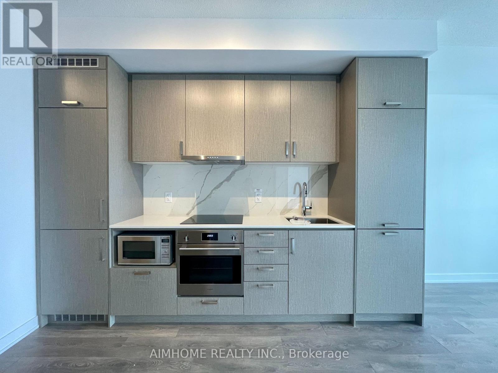 605 - 60 Honeycrisp Crescent, Vaughan, Ontario  L4K 0N5 - Photo 5 - N12535582