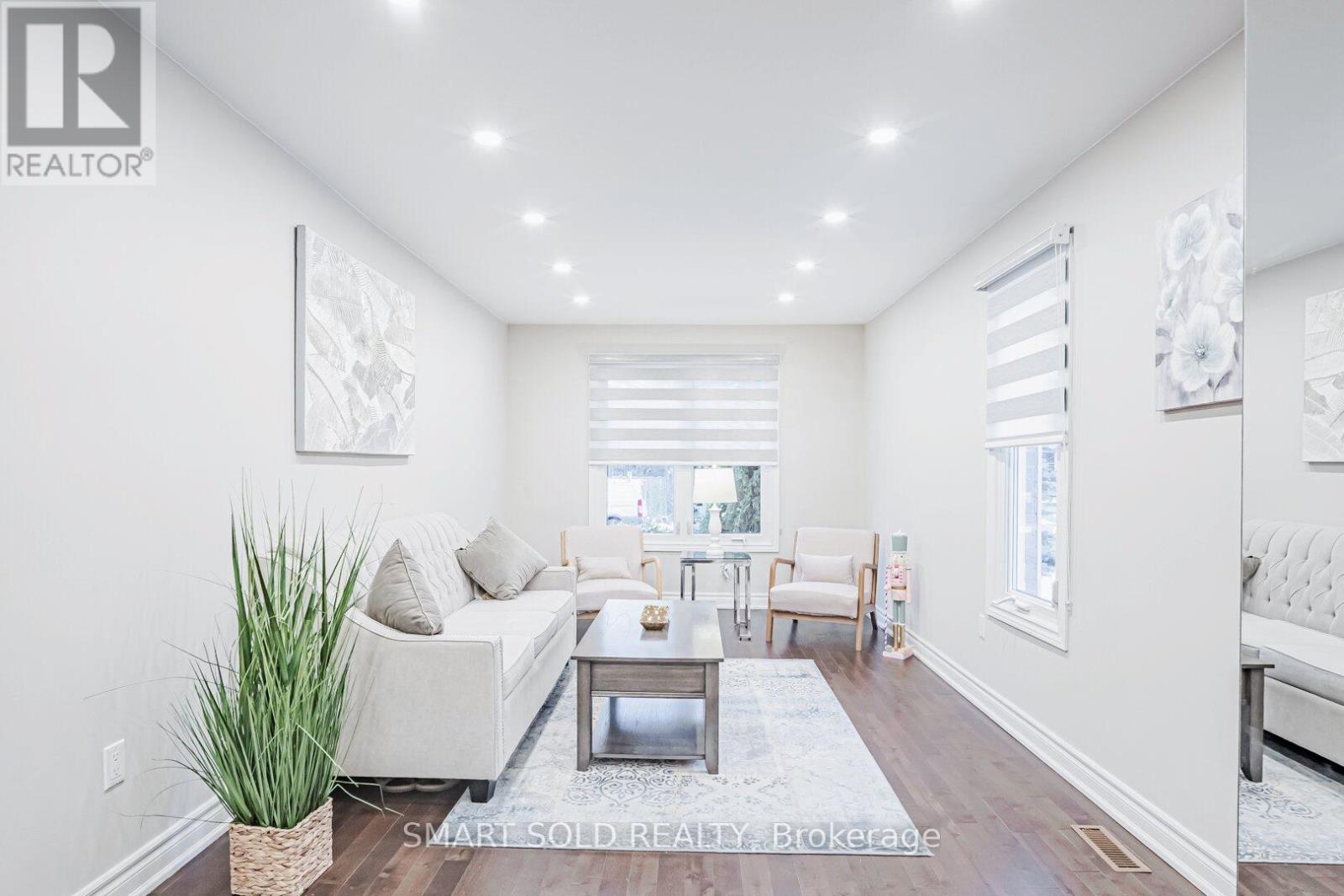 60 Steepleview Crescent, Richmond Hill, Ontario  L4C 9R3 - Photo 10 - N12535584