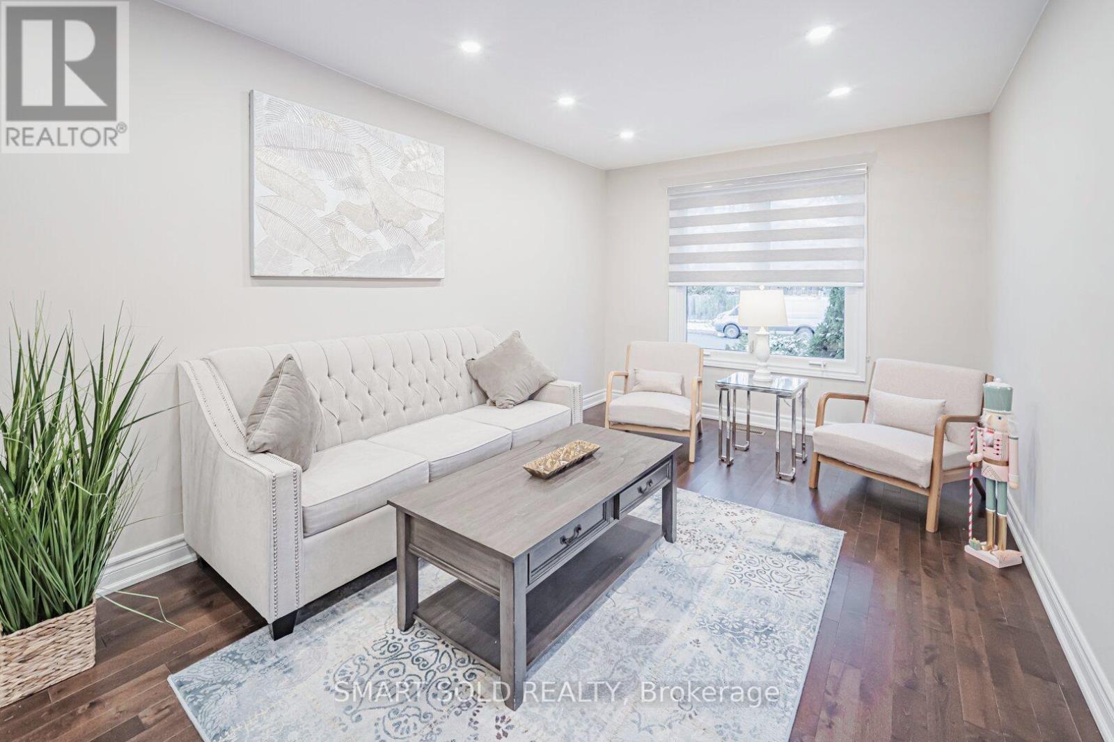 60 Steepleview Crescent, Richmond Hill, Ontario  L4C 9R3 - Photo 11 - N12535584