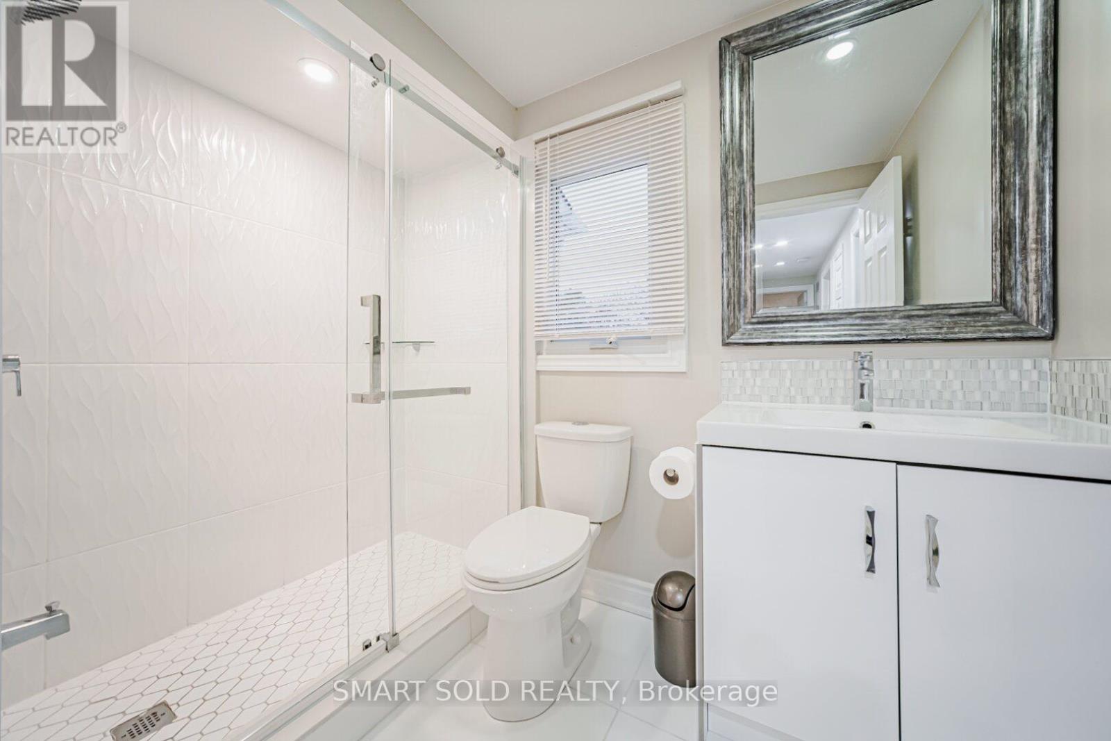 60 Steepleview Crescent, Richmond Hill, Ontario  L4C 9R3 - Photo 38 - N12535584