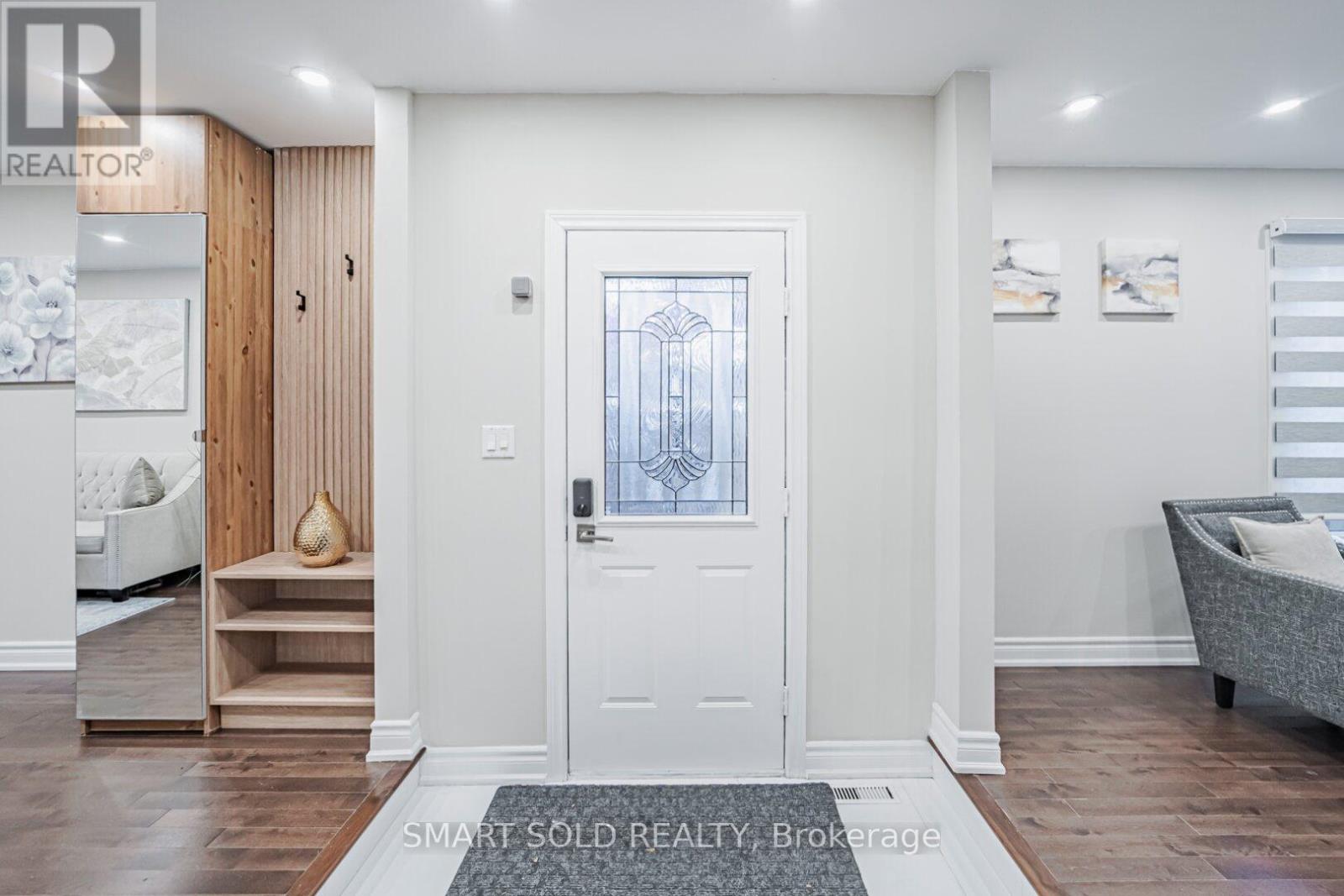 60 Steepleview Crescent, Richmond Hill, Ontario  L4C 9R3 - Photo 8 - N12535584