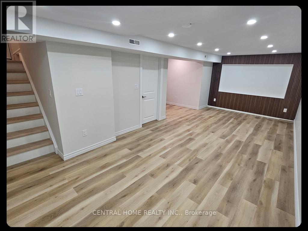 137 Willow Lane, Newmarket, Ontario  L3Y 4J1 - Photo 13 - N12535598