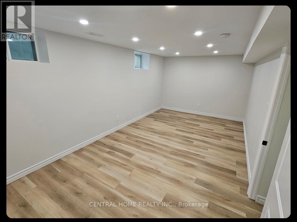 137 Willow Lane, Newmarket, Ontario  L3Y 4J1 - Photo 14 - N12535598