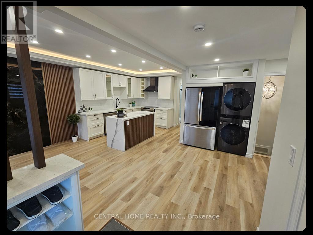 137 Willow Lane, Newmarket, Ontario  L3Y 4J1 - Photo 2 - N12535598