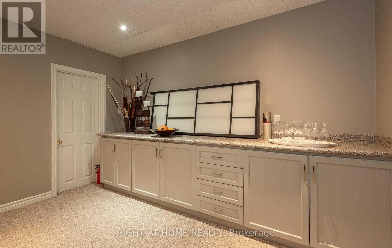 1445 Ryan Place, Mississauga, Ontario  L5C 1J7 - Photo 21 - W12535596