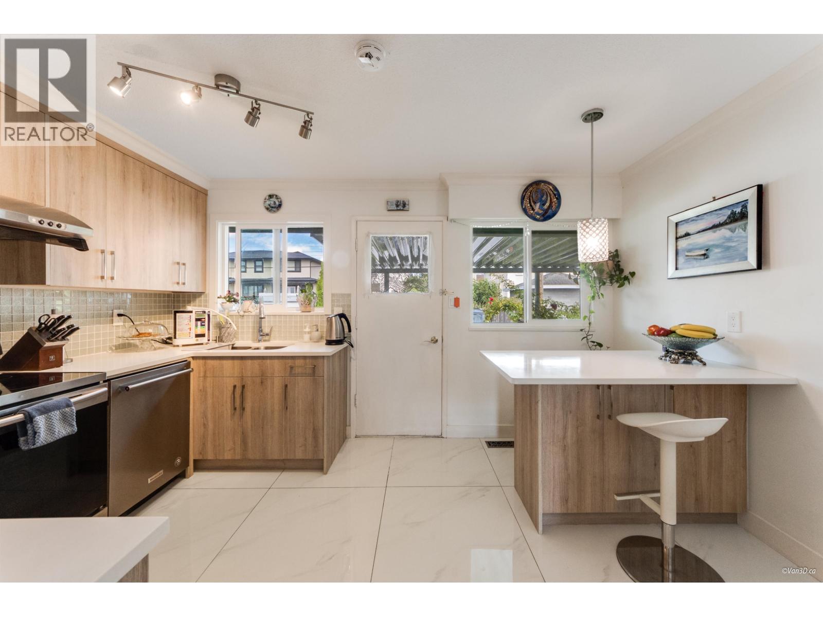 6593 Lochdale Street, Burnaby, British Columbia V5B 2M7 - Photo 19 - R3039718