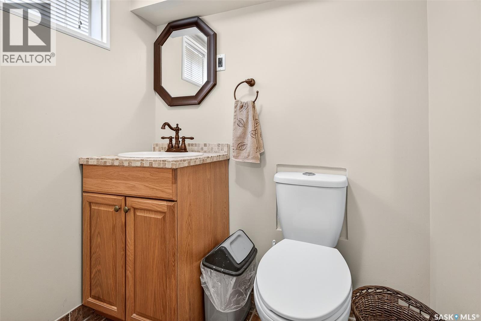 1105 3rd Avenue Nw, Moose Jaw, Saskatchewan  S6H 3V1 - Photo 24 - SK021038