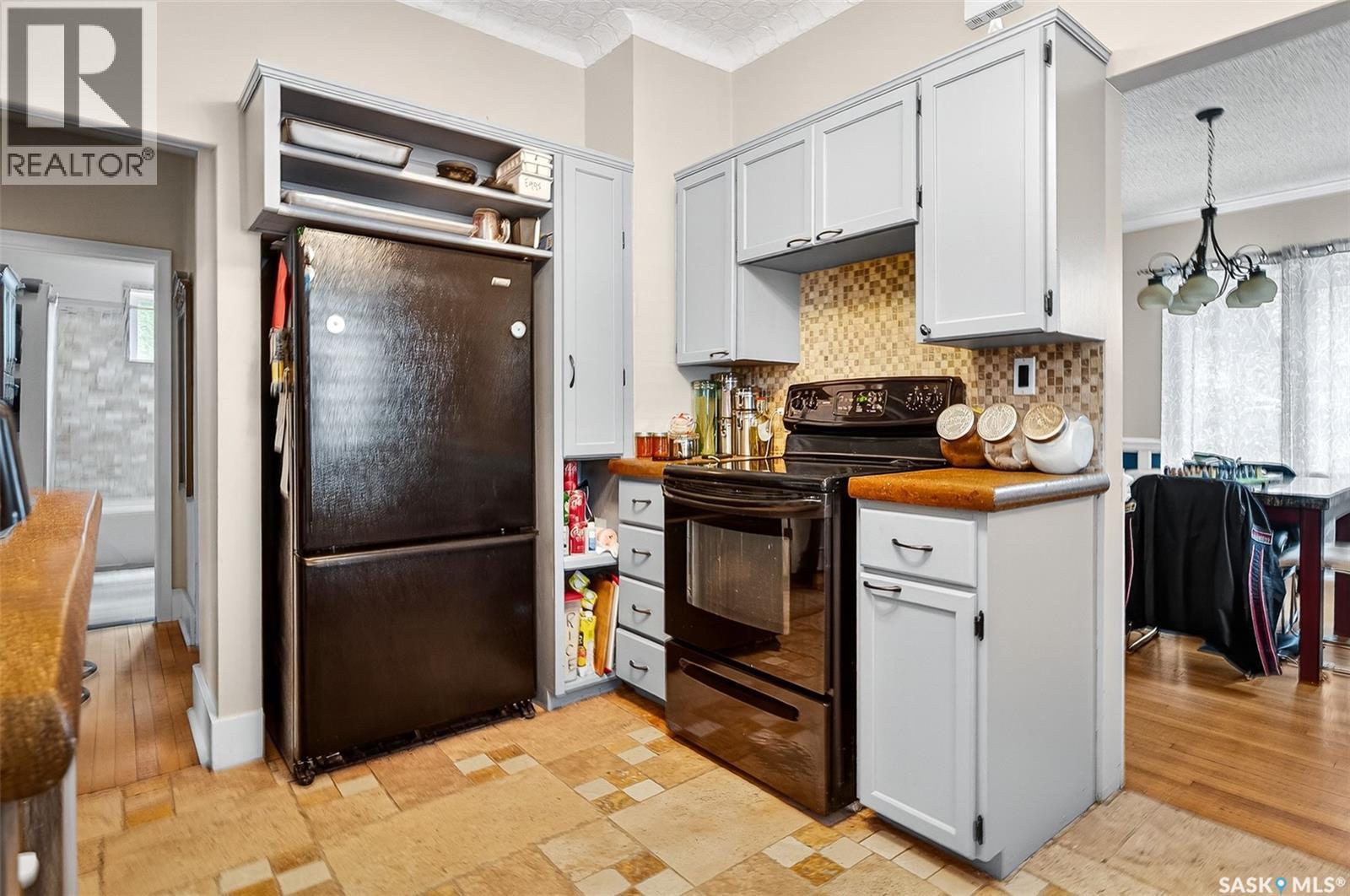 1105 3rd Avenue Nw, Moose Jaw, Saskatchewan  S6H 3V1 - Photo 15 - SK021038