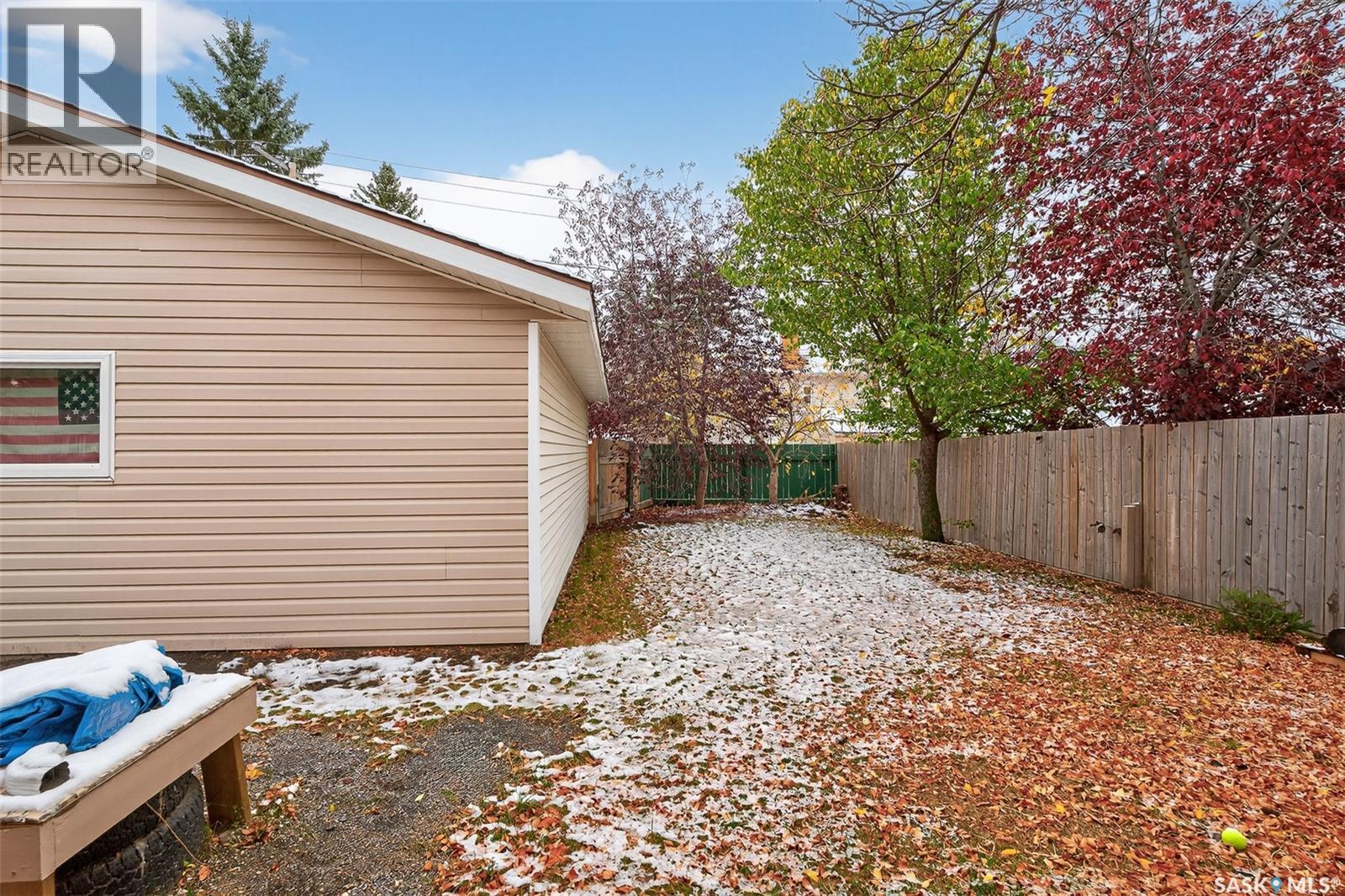 1105 3rd Avenue Nw, Moose Jaw, Saskatchewan  S6H 3V1 - Photo 36 - SK021038