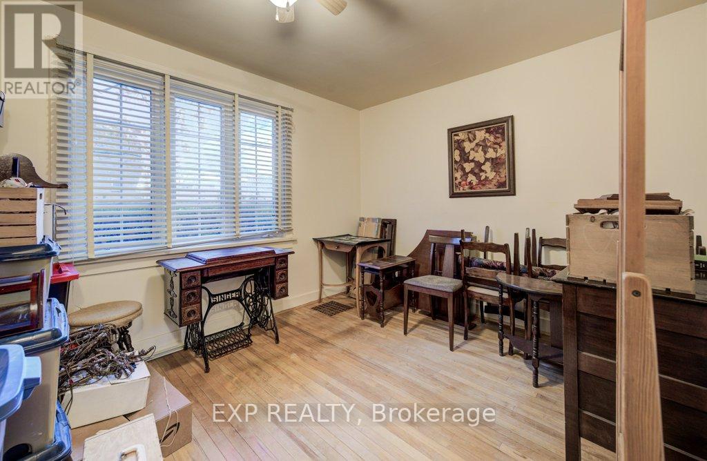 115 Wilson Street, Oakville, Ontario  L6K 3G7 - Photo 11 - W12535654