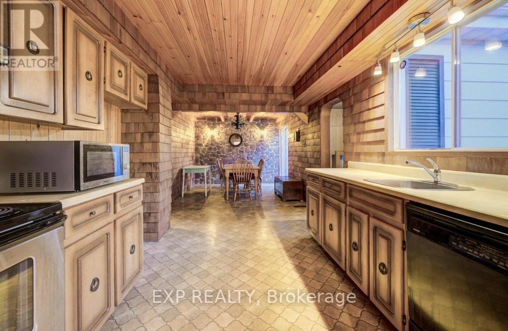 115 Wilson Street, Oakville, Ontario  L6K 3G7 - Photo 8 - W12535654