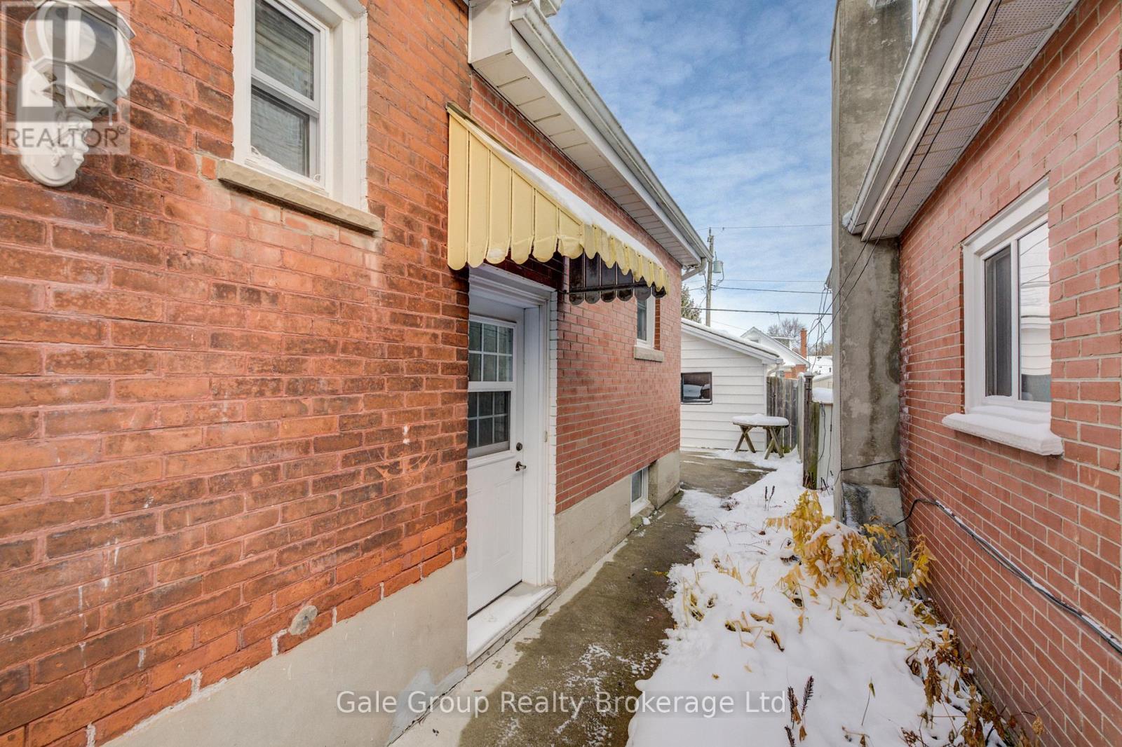 14 Grandview Street, Brantford, Ontario  N3R 1Y4 - Photo 39 - X12535660