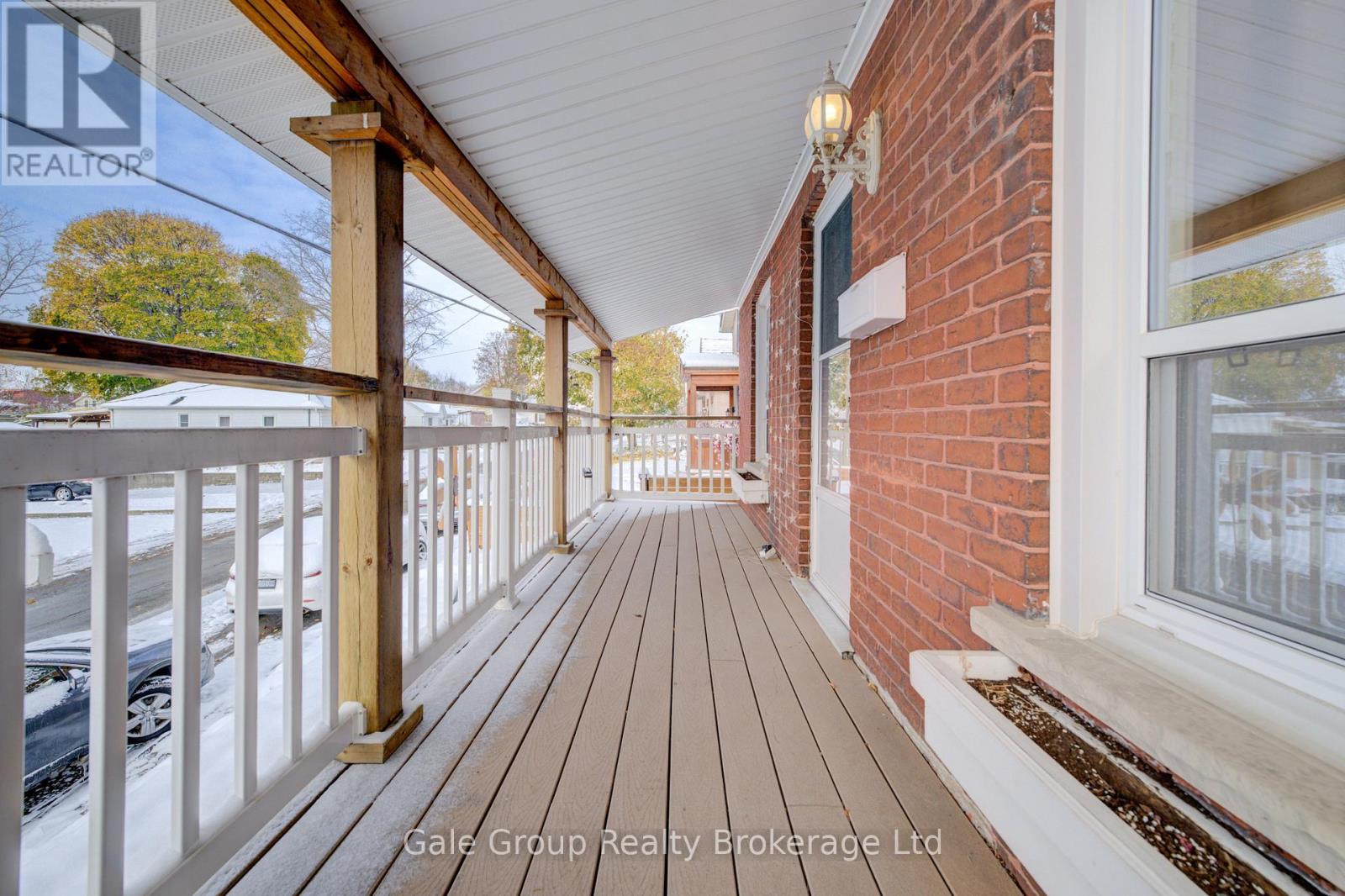 14 Grandview Street, Brantford, Ontario  N3R 1Y4 - Photo 4 - X12535660