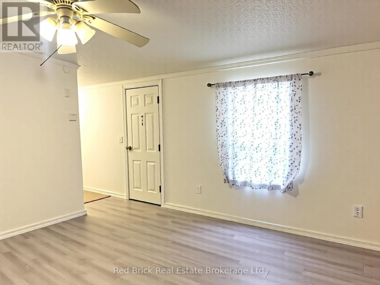 6 Lane Street, Centre Wellington, Ontario  N1M 2W5 - Photo 7 - X12535674