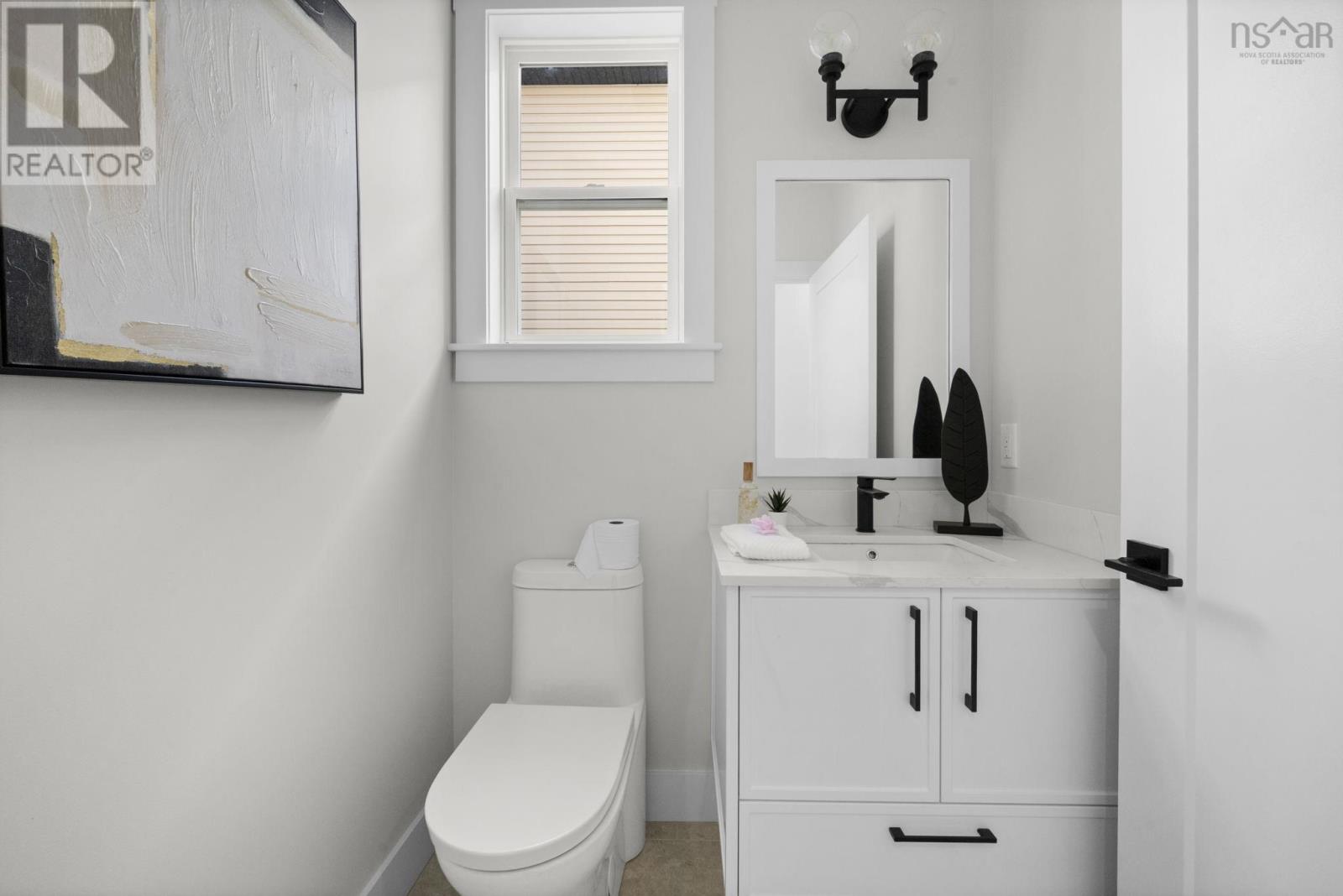 Property at 208 Darner Drive image 5