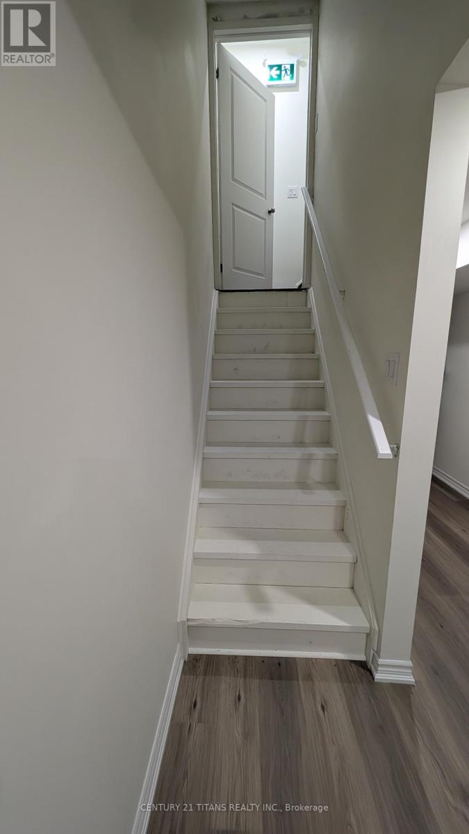 27 Vickery Street, Whitby, Ontario L1P 0L2 - Photo 16 - E12526944