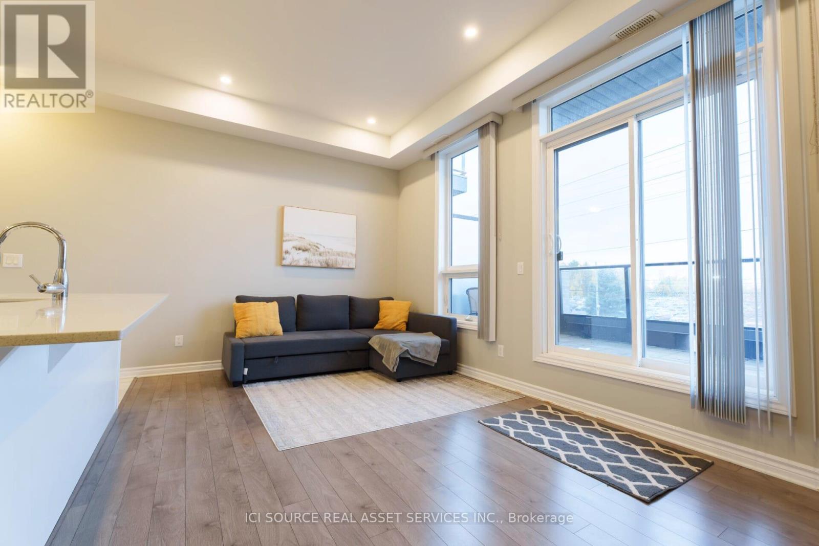 214 Terravita Private, Ottawa, Ontario  K1V 2R9 - Photo 2 - X12395134