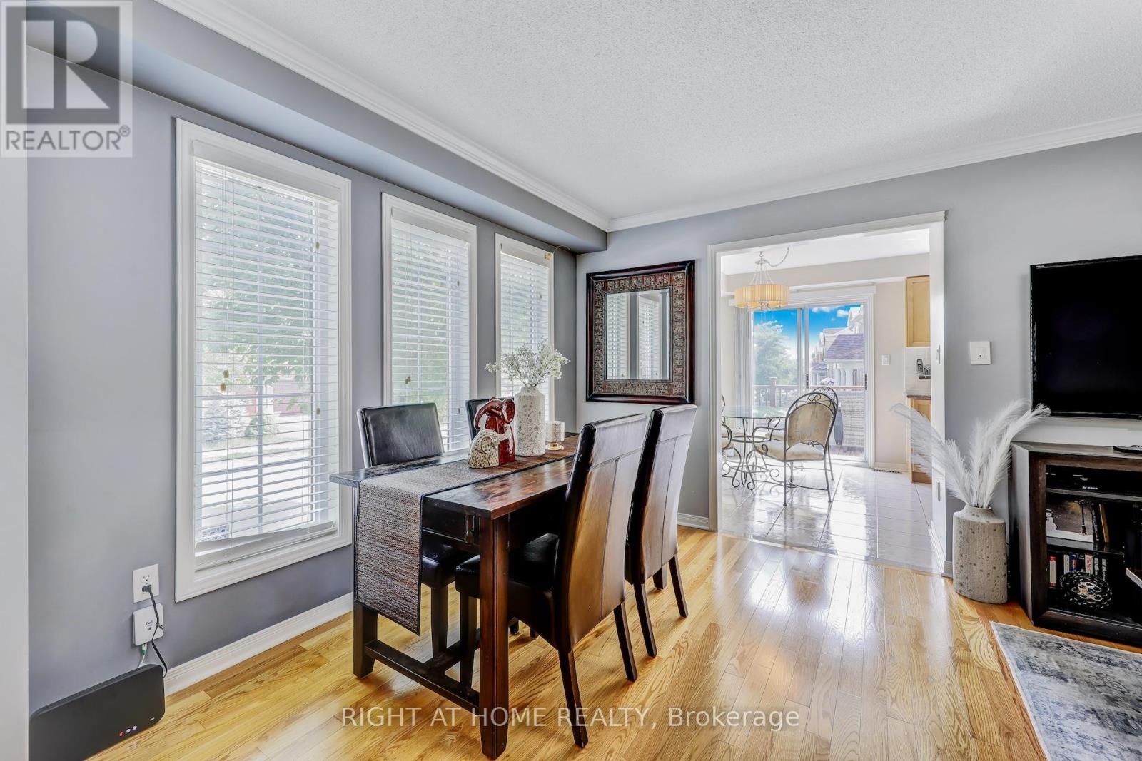 108 King William Crescent, Richmond Hill, Ontario  L4B 4T1 - Photo 10 - N12448559