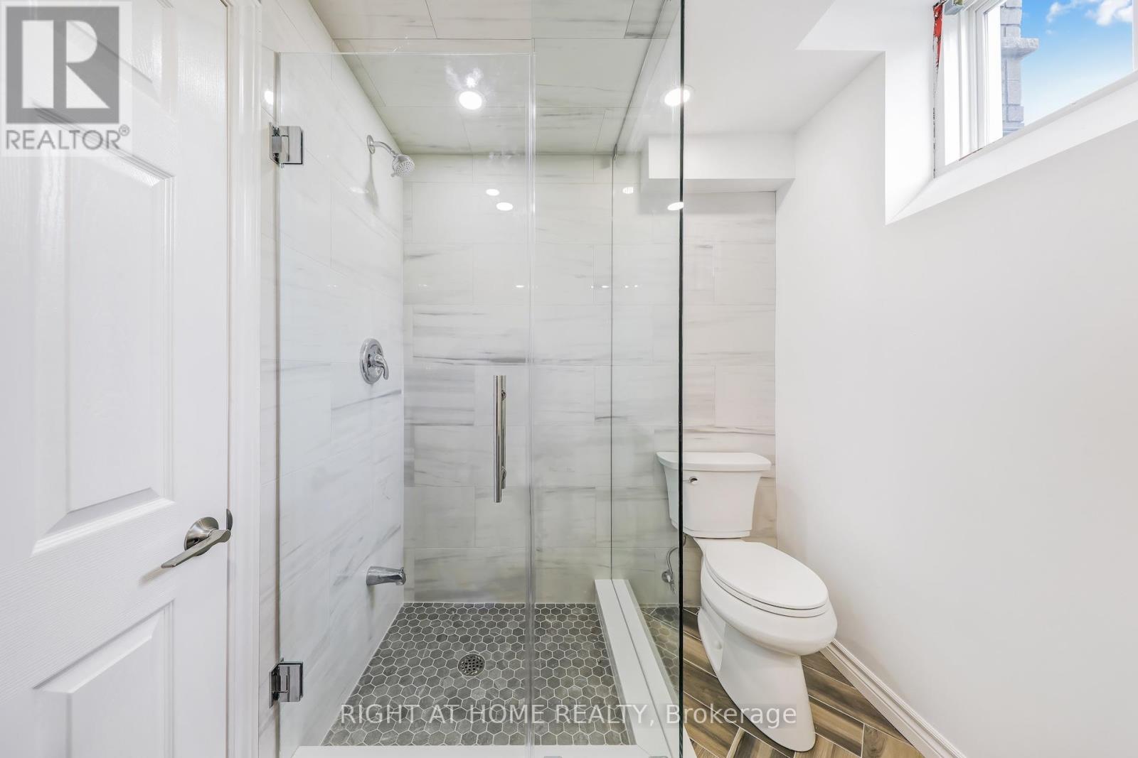 108 King William Crescent, Richmond Hill, Ontario  L4B 4T1 - Photo 29 - N12448559