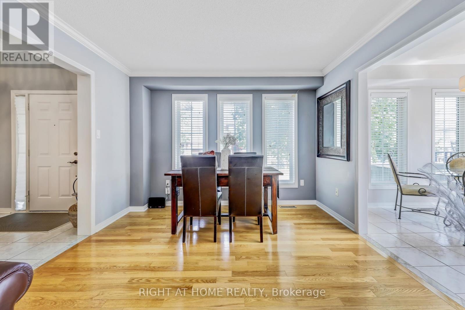 108 King William Crescent, Richmond Hill, Ontario  L4B 4T1 - Photo 9 - N12448559