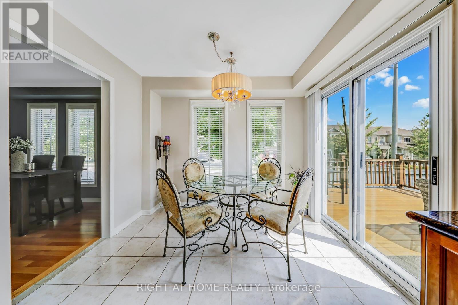 108 King William Crescent, Richmond Hill, Ontario  L4B 4T1 - Photo 11 - N12448559