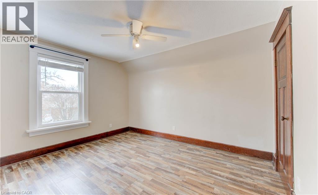 19 Fairview Avenue, Kitchener, Ontario  N2H 3E7 - Photo 15 - 40784094