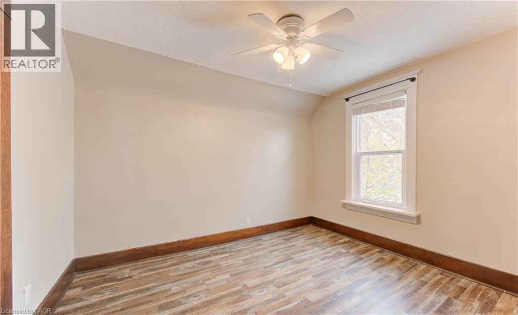 19 Fairview Avenue, Kitchener, Ontario  N2H 3E7 - Photo 16 - 40784094