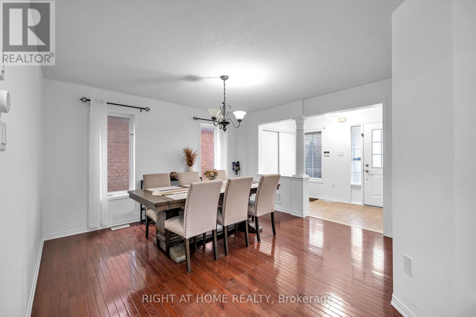 23 Tiller Street, Ajax, Ontario  L1Z 1X8 - Photo 11 - E12519416