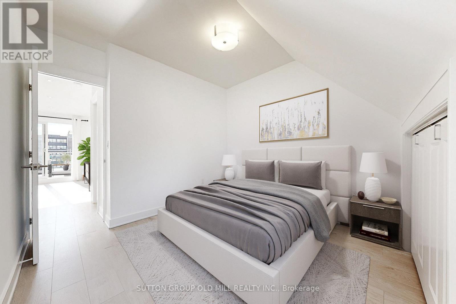 17 Grafton Avenue, Toronto, Ontario  M6R 1C3 - Photo 38 - W12408771