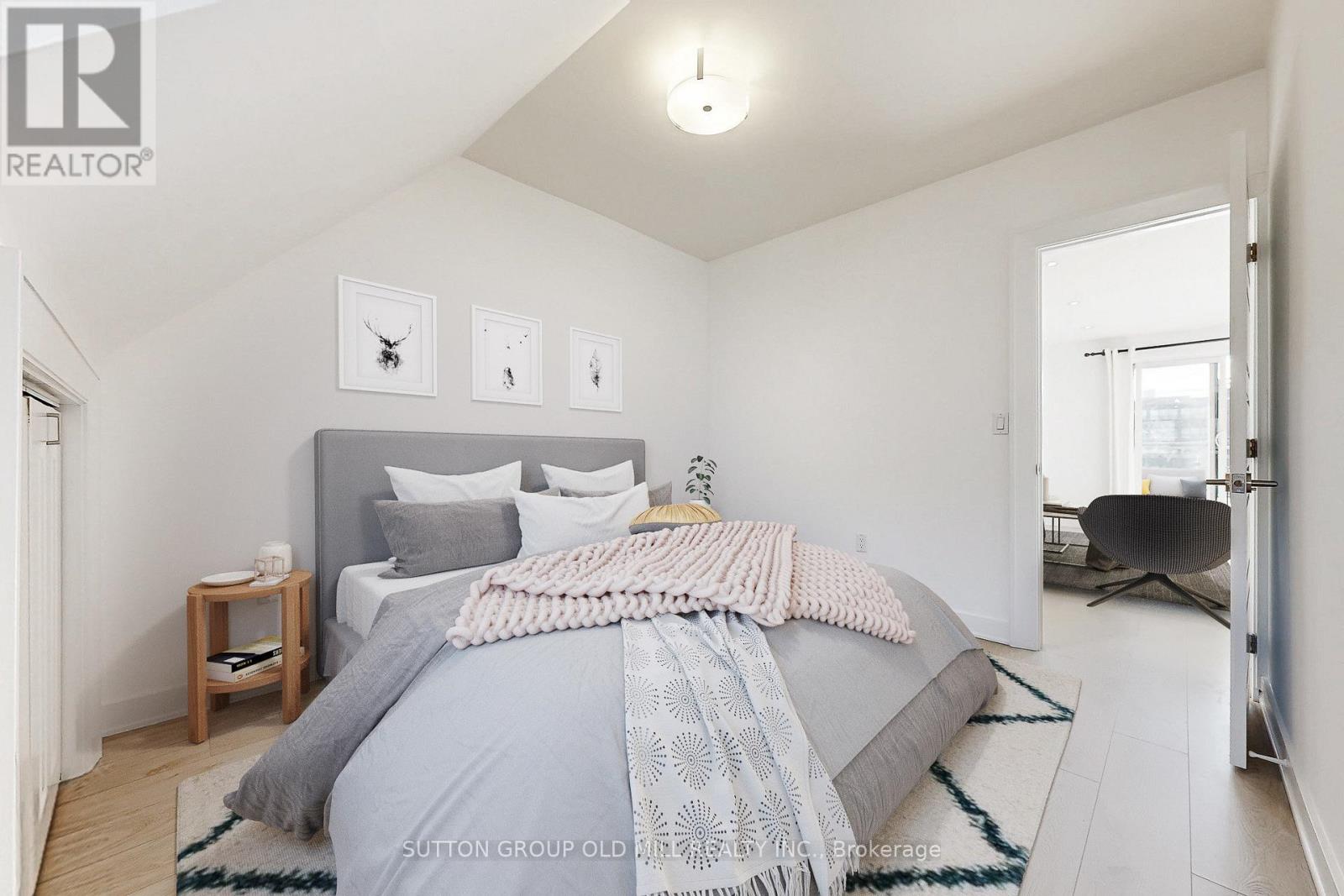 17 Grafton Avenue, Toronto, Ontario  M6R 1C3 - Photo 37 - W12408771