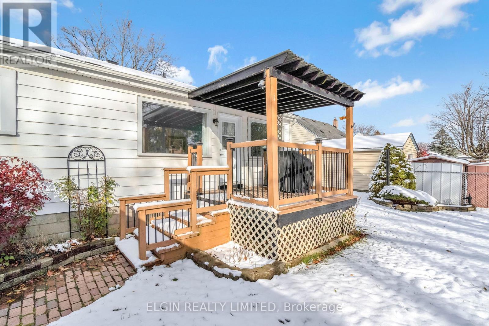 161 Chestnut Street, St. Thomas, Ontario  N5R 2B3 - Photo 36 - X12535672