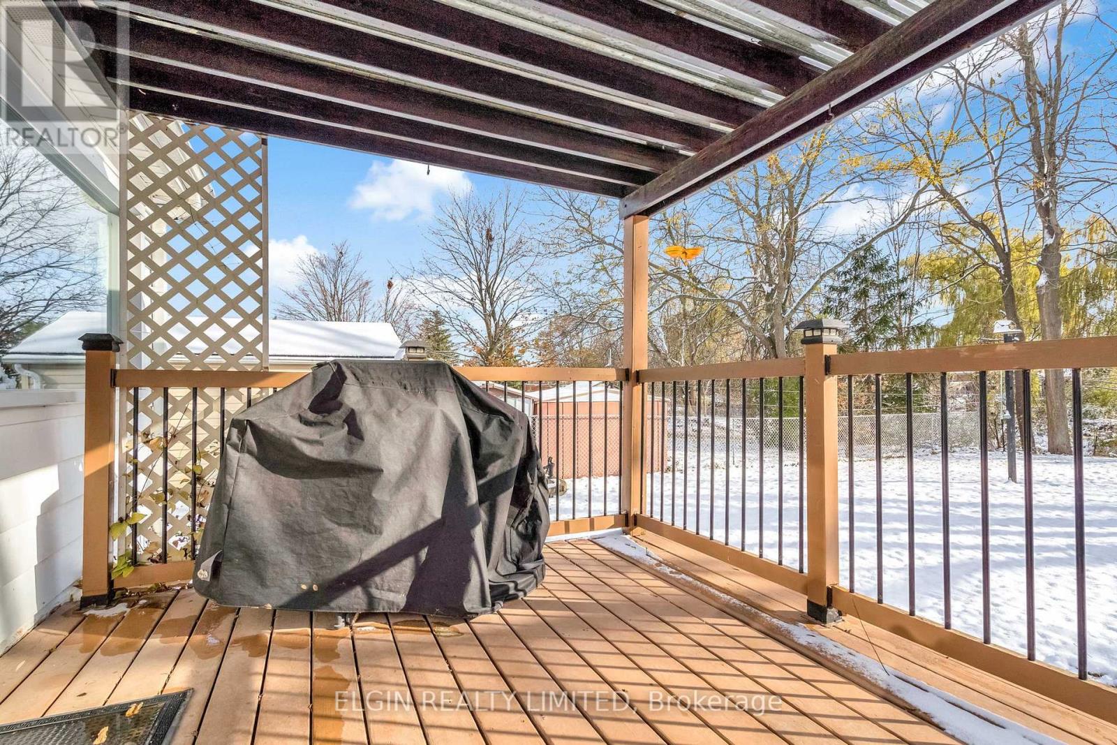 161 Chestnut Street, St. Thomas, Ontario  N5R 2B3 - Photo 37 - X12535672