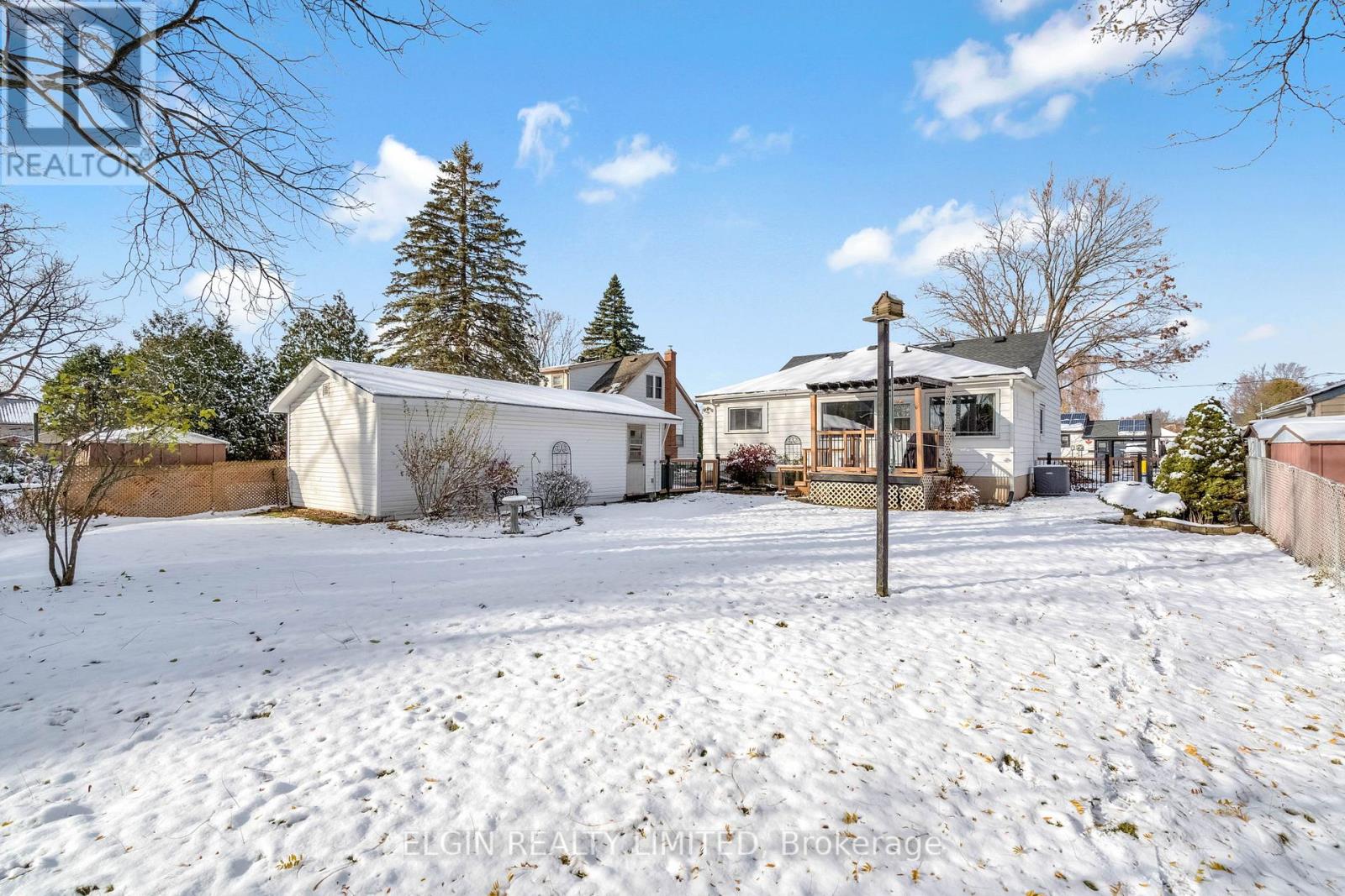 161 Chestnut Street, St. Thomas, Ontario  N5R 2B3 - Photo 41 - X12535672