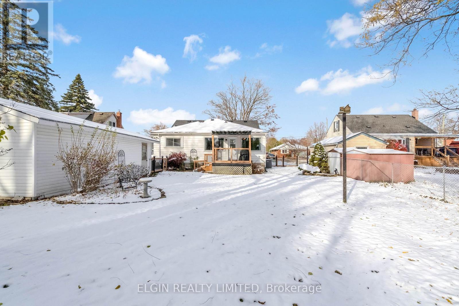 161 Chestnut Street, St. Thomas, Ontario  N5R 2B3 - Photo 42 - X12535672