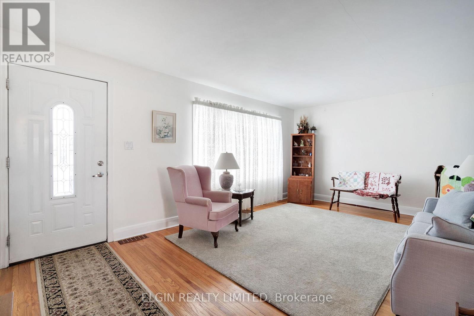 161 Chestnut Street, St. Thomas, Ontario  N5R 2B3 - Photo 5 - X12535672