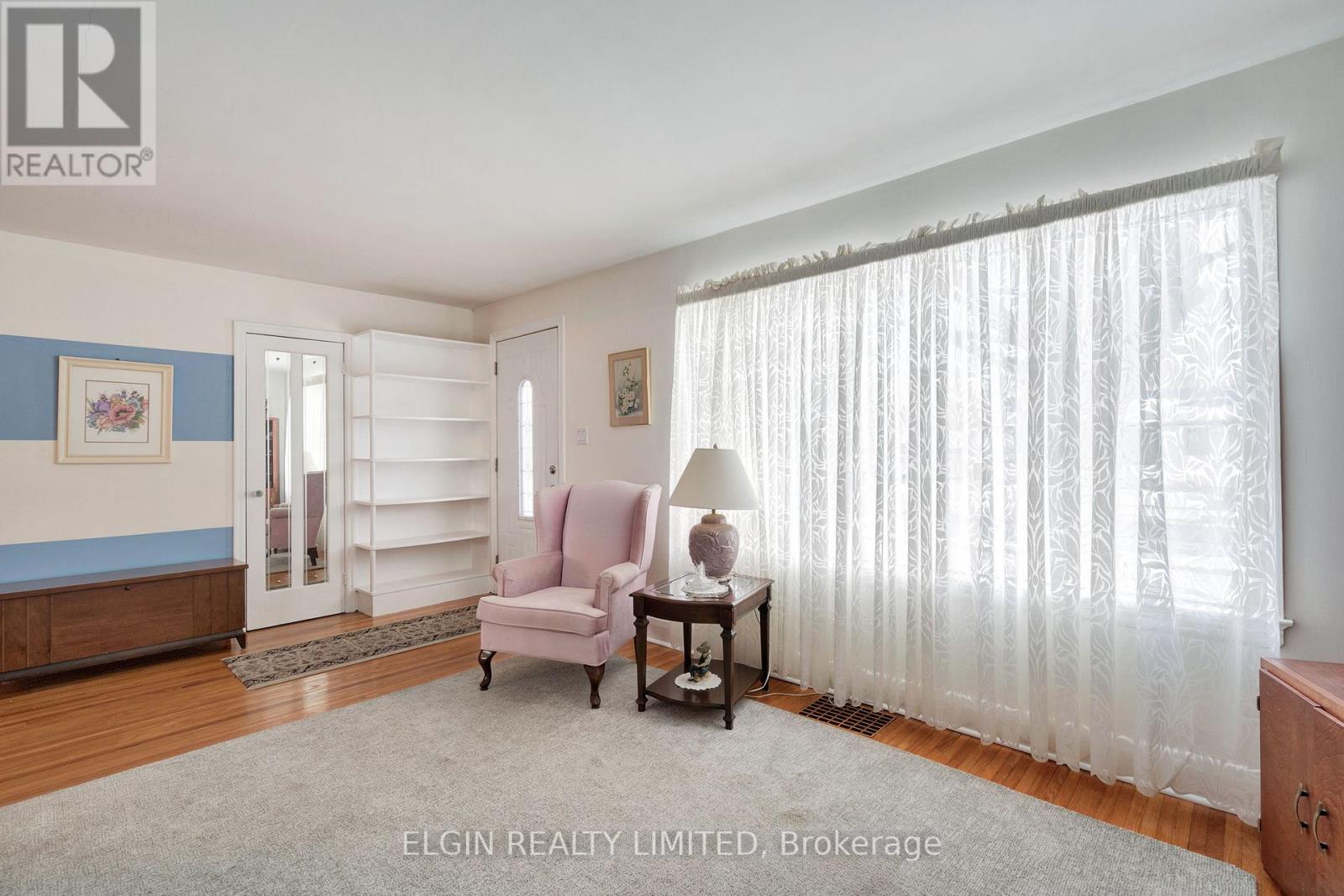 161 Chestnut Street, St. Thomas, Ontario  N5R 2B3 - Photo 9 - X12535672