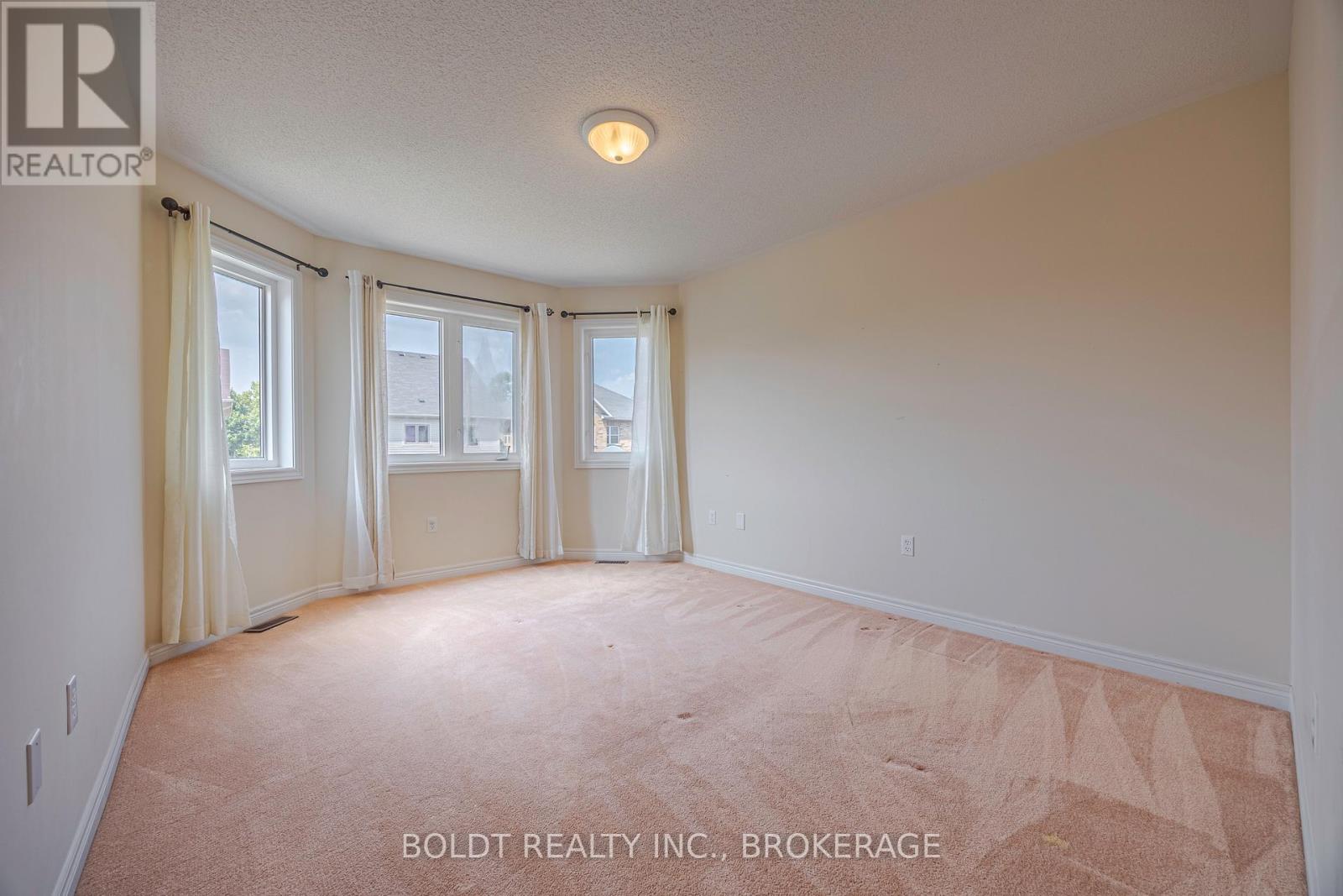 40 Haynes Court, Niagara-On-The-Lake, Ontario  L0S 1J0 - Photo 10 - X12535628