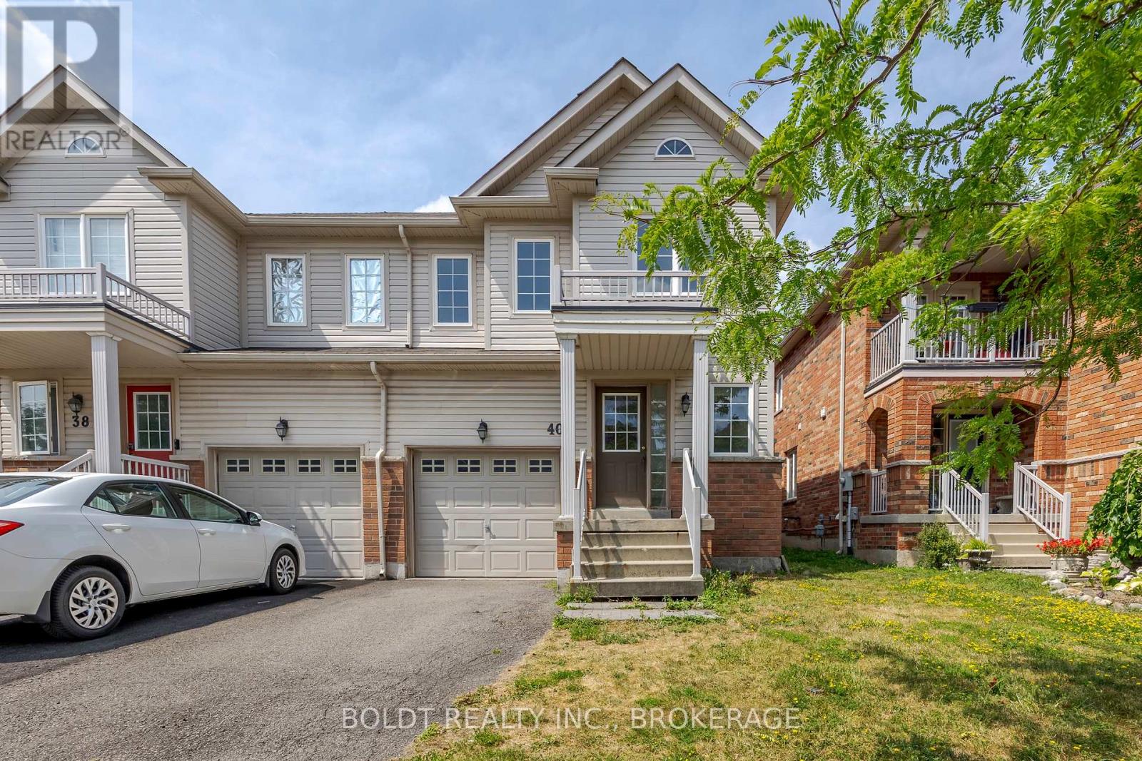 40 Haynes Court, Niagara-On-The-Lake, Ontario  L0S 1J0 - Photo 2 - X12535628