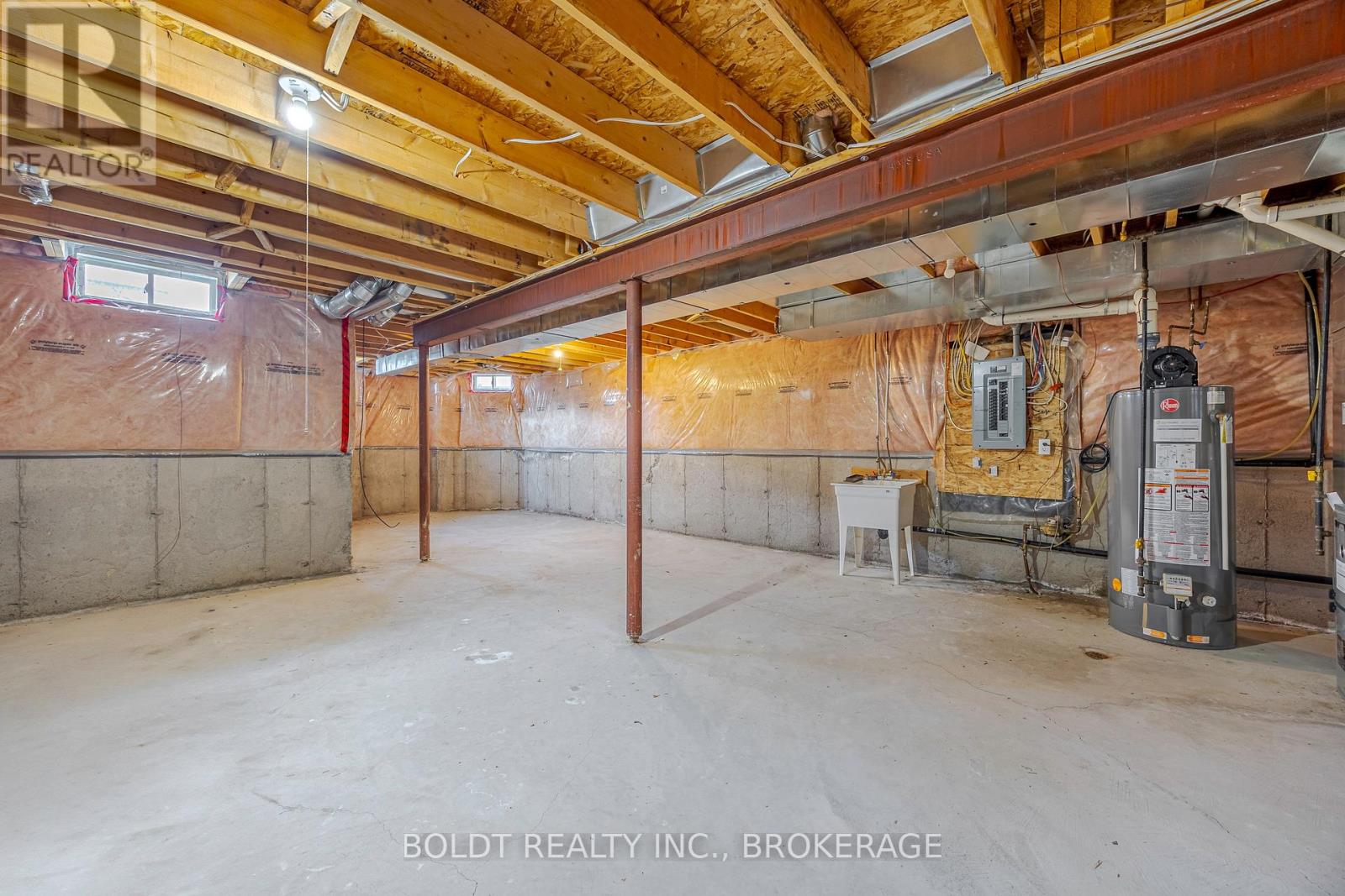 40 Haynes Court, Niagara-On-The-Lake, Ontario  L0S 1J0 - Photo 23 - X12535628