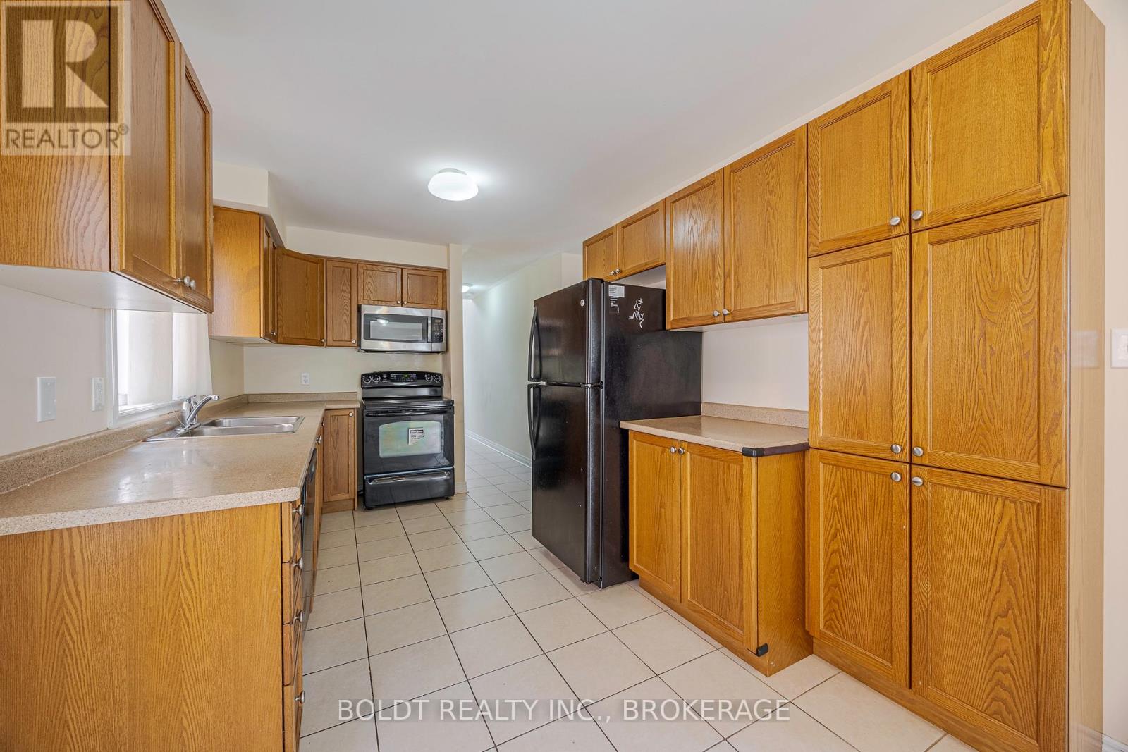 40 Haynes Court, Niagara-On-The-Lake, Ontario  L0S 1J0 - Photo 6 - X12535628