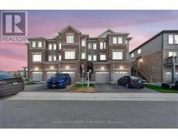 7 TOBIAS LANE, Barrie, Ontario