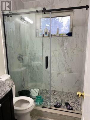 7117 Justine Drive, Mississauga, Ontario  L4T 1M6 - Photo 7 - W12535616