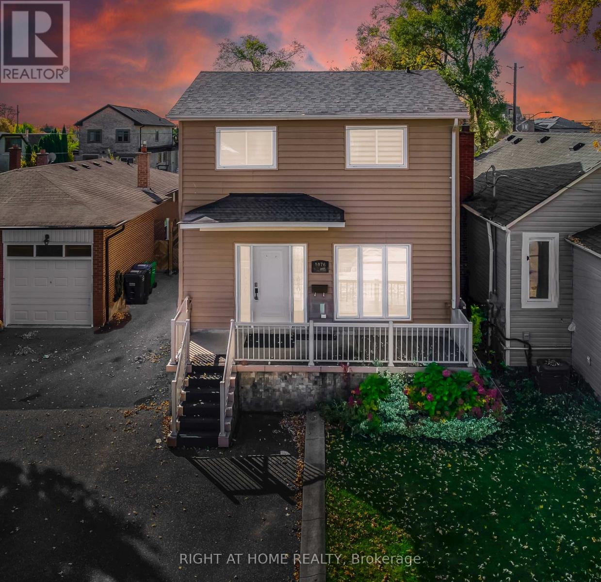 1076 EASTMOUNT AVENUE, Mississauga, Ontario