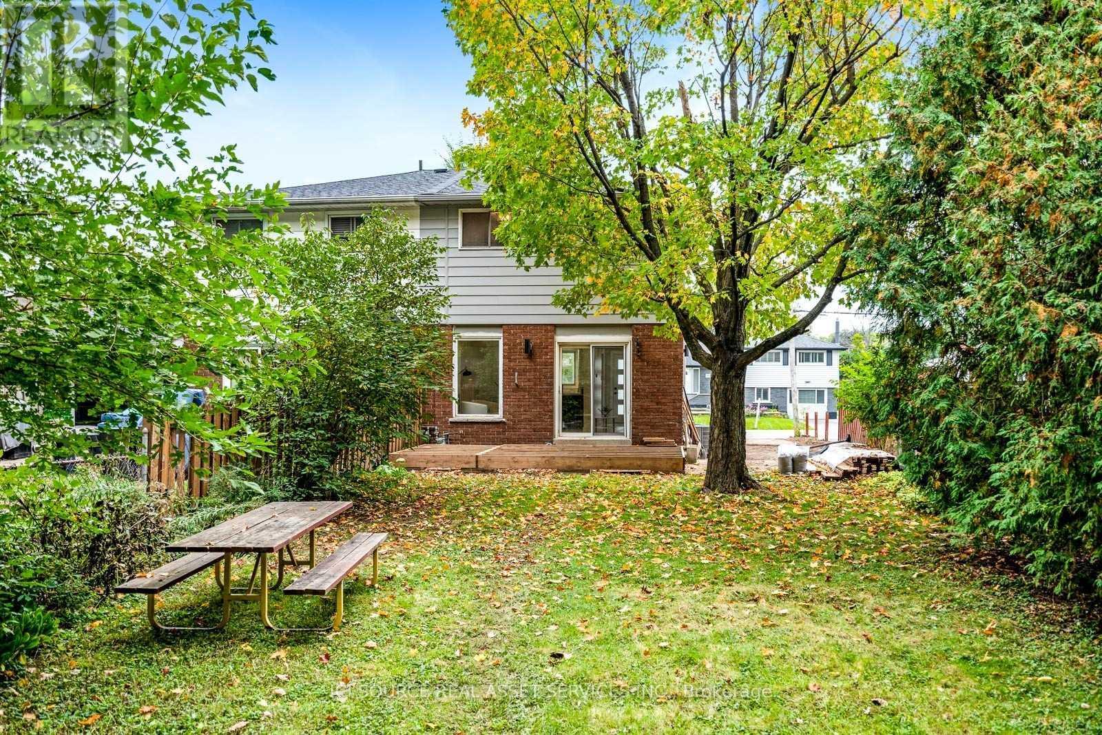 Bsmt - 411 Enfield Road, Burlington, Ontario  L7T 2X5 - Photo 11 - W12535686