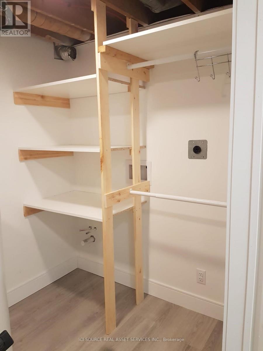 Bsmt - 411 Enfield Road, Burlington, Ontario  L7T 2X5 - Photo 6 - W12535686