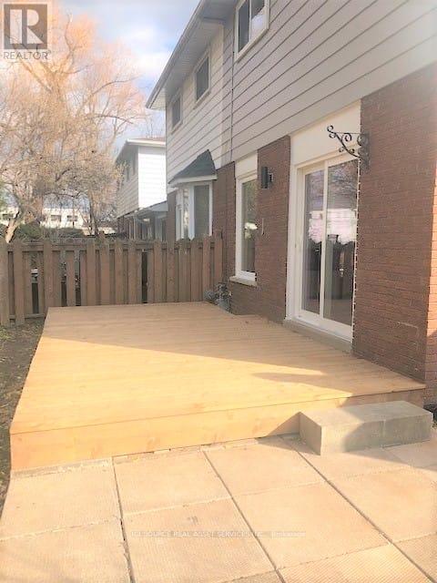 Bsmt - 411 Enfield Road, Burlington, Ontario  L7T 2X5 - Photo 7 - W12535686