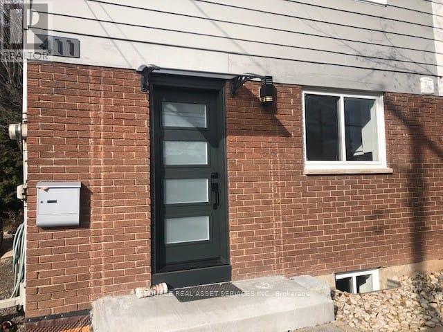 Bsmt - 411 Enfield Road, Burlington, Ontario  L7T 2X5 - Photo 9 - W12535686