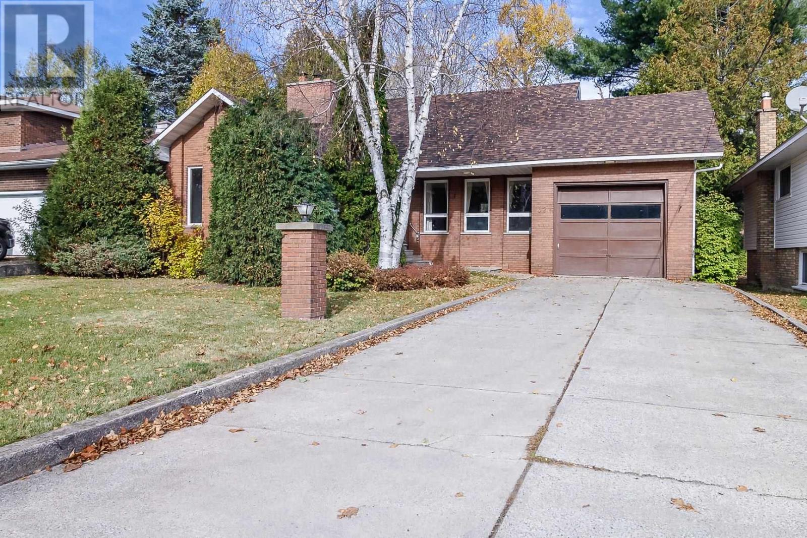 32 Ford Street, Sault Ste. Marie, Ontario