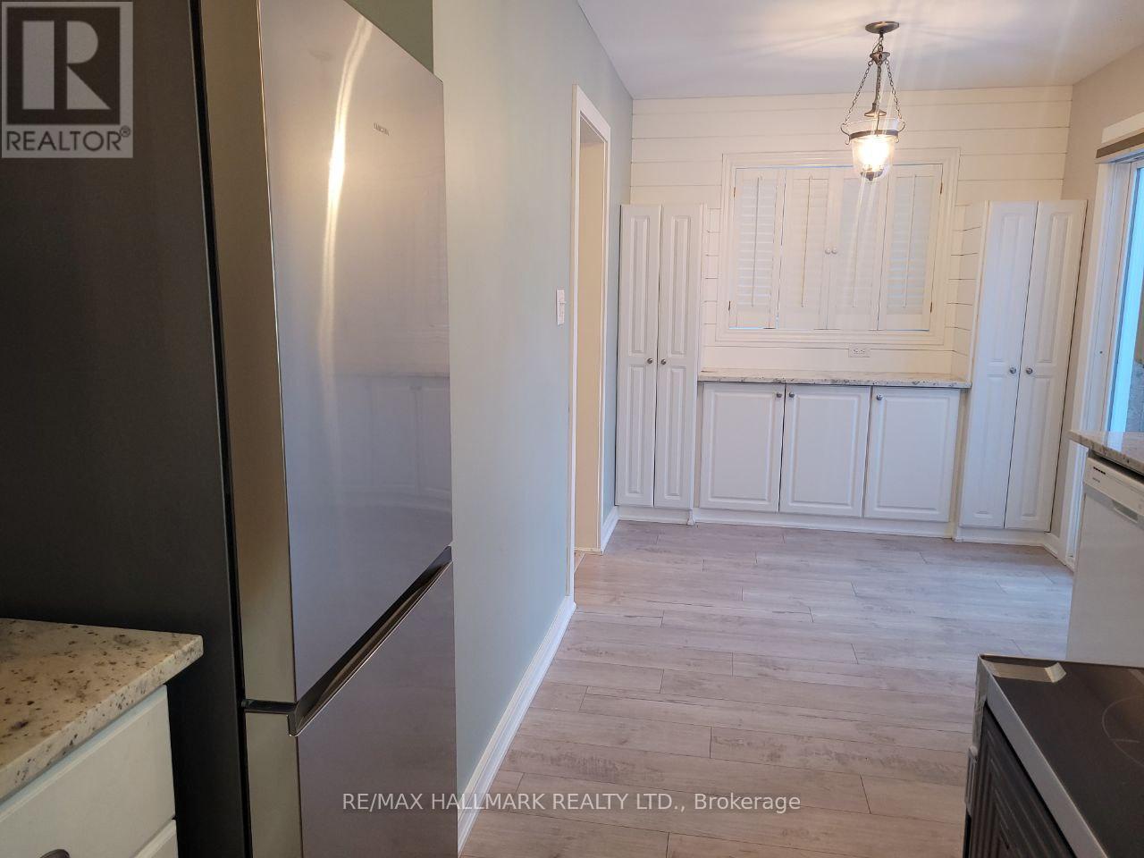 20 Brown Street, Barrie, Ontario  L4N 7V8 - Photo 9 - S12535714